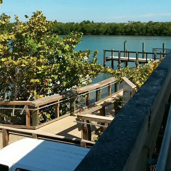 Profile Picture of Cindee Pressel (@czmomof3) on Poshmark