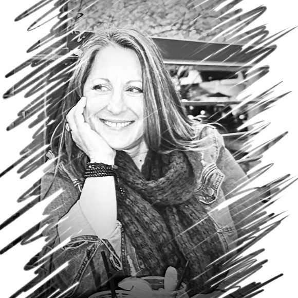 Profile Picture of Trisha Oelberg (@trish71) on Poshmark