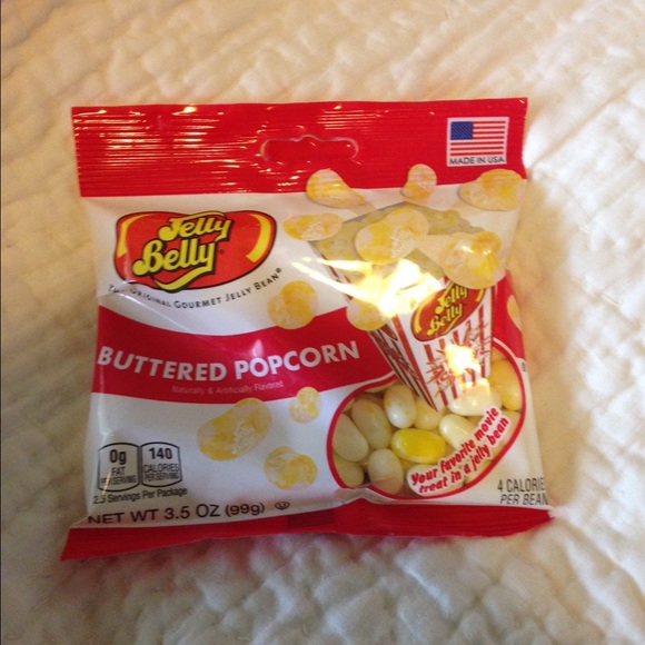 Profile Picture of Robin Perry (@jasperjinx2014) on Poshmark