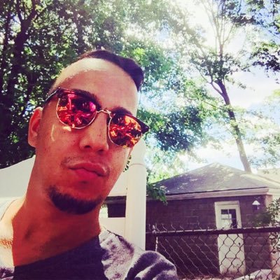 Profile Picture of Daniel Deleon (@ItsaTweetThanG) on Twitter