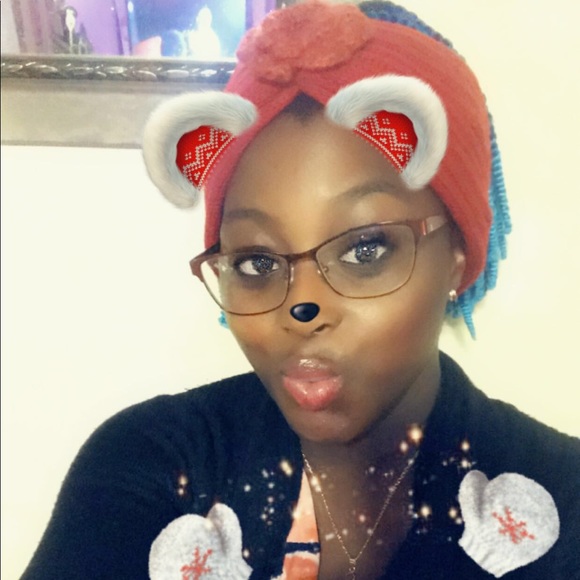 Profile Picture of Christelle Pelei (@mansoura) on Poshmark