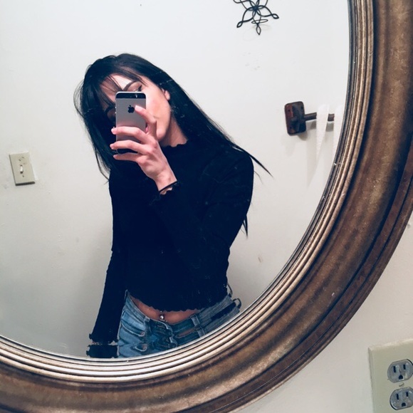 Profile Picture of Bbrendaly Papalacios (@brendalyboo) on Poshmark