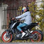 Profile Picture of 𝐀𝐬𝐡𝐢𝐤 𝐋𝐞𝐚𝐯𝐚𝐧 | 𝙺 𝚃 𝙼 𝙱𝙸𝙺𝙴𝚁 (@_mr_valmackry_) on Instagram