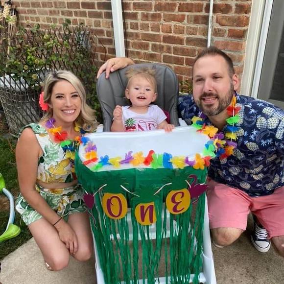 Profile Picture of Gina Grages (@gina71188) on Poshmark