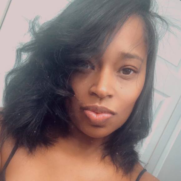 Profile Picture of Nettie Pettiway (@bpettiway84) on Poshmark