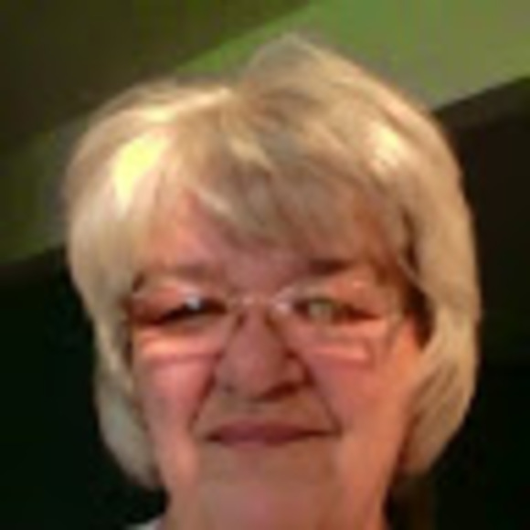 Profile Picture of Donna Haase (@dhaase311) on Poshmark