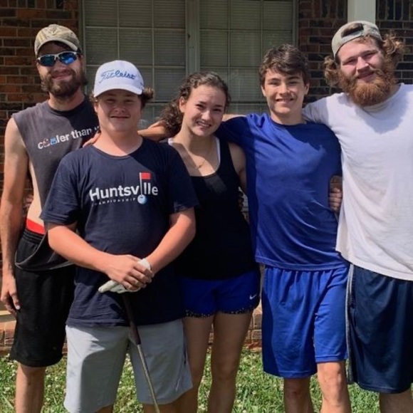 Profile Picture of Tiffany c Slaydon (@tiffslaydon) on Poshmark