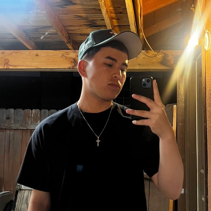Profile Picture of Daniel Acuna (@danny._blendz) on Tiktok