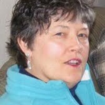 Profile Picture of Donna Pierce-Clark (@PierceClarkArt) on Twitter