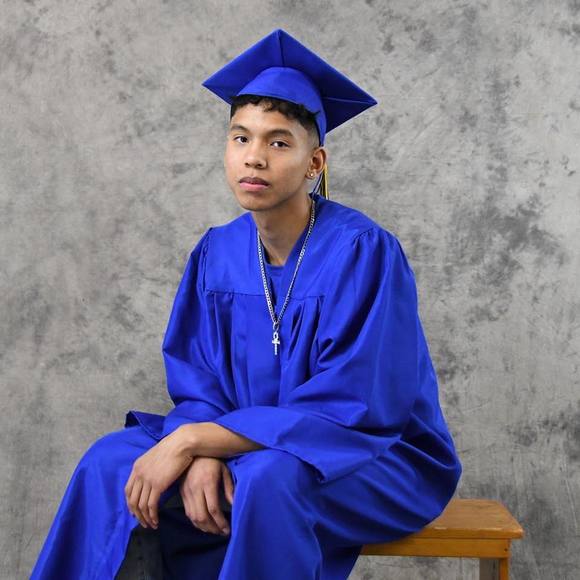 Profile Picture of Treston Demoski (@trestondemoski) on Poshmark