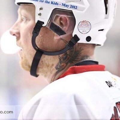 Profile Picture of Derek Rayner (@derek_hot) on Twitter