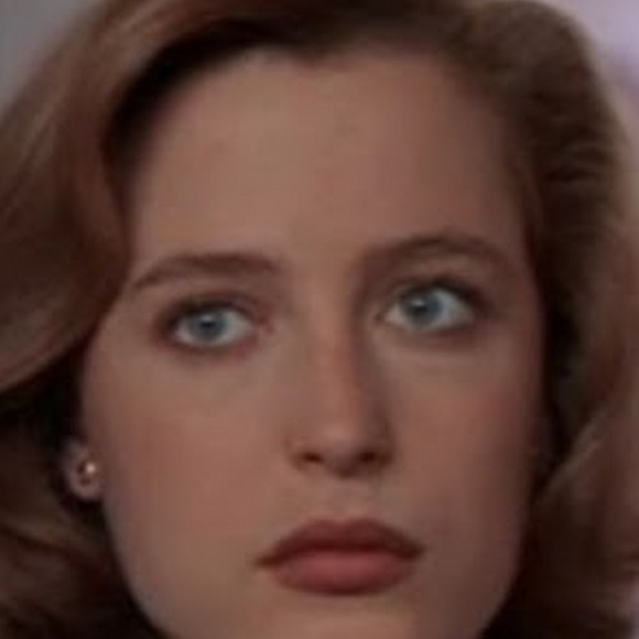 Profile Picture of Calliope Ruhe (@bowie4ever) on Poshmark