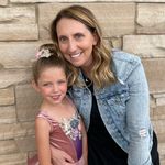 Profile Picture of Nicole Auerbach (@lindsayhjones) on Instagram