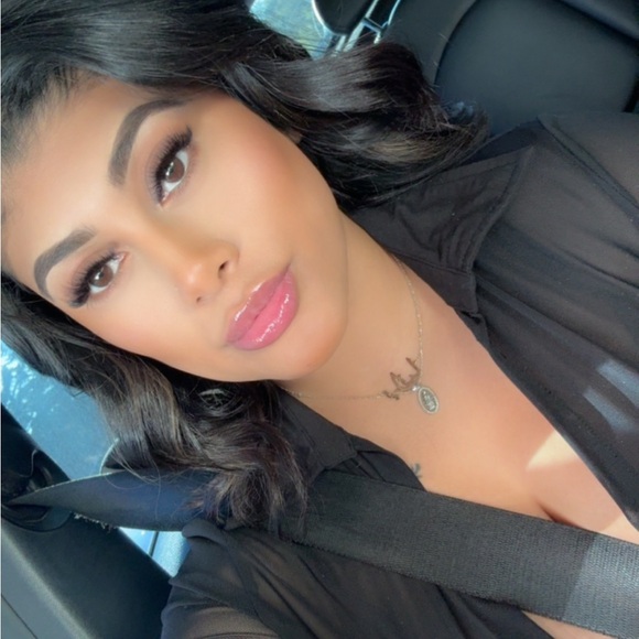 Profile Picture of Brania Marcial (@bramarste) on Poshmark