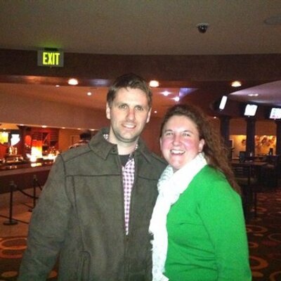Profile Picture of Lisa Seeger (@Lisaluvzshoes) on Twitter