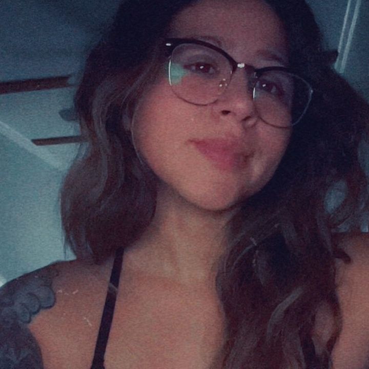 Profile Picture of Janette Barron (@jellybeaniffer9) on Tiktok