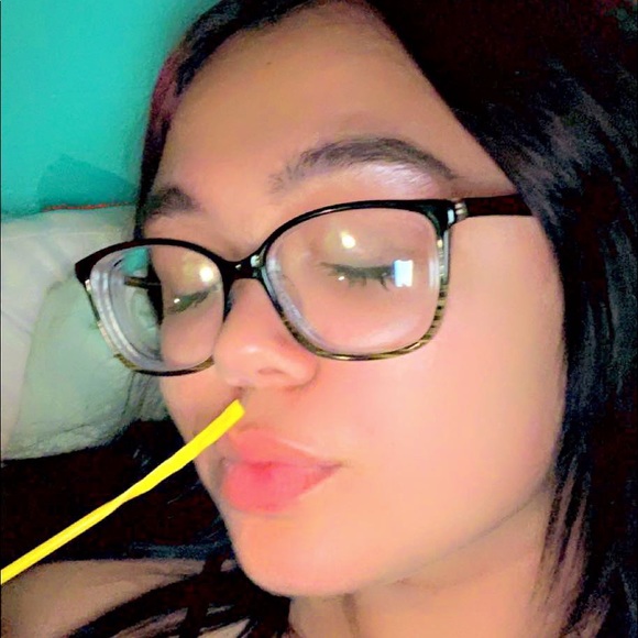 Profile Picture of Hailey Holdener (@hailey_holdener) on Poshmark