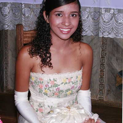 Profile Picture of Lorena Andrade (@lorenaandrade19) on Twitter