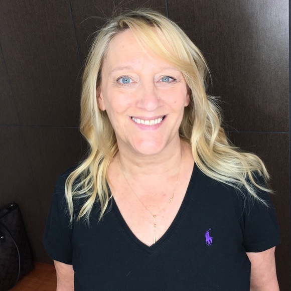 Profile Picture of Michelle Testa (@testmich) on Poshmark