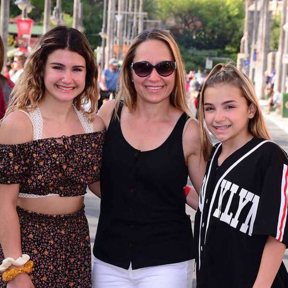 Profile Picture of Janet Howard reid (@maxanderma92) on Poshmark