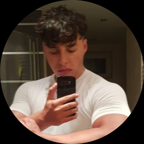 Profile Picture of Philipp Manser (@mansoman15) on Poshmark