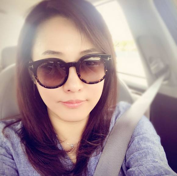 Profile Picture of Eun Lim (@zzasmin1) on Poshmark