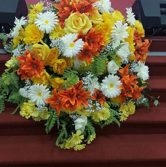 Profile Picture of Favour Ogeneovo (@favourogeneovo) on Poshmark