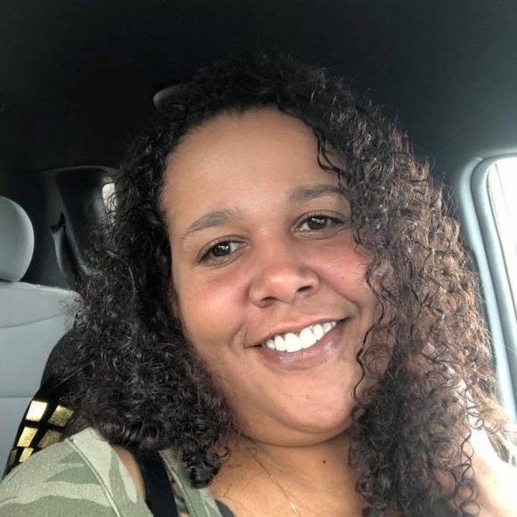 Profile Picture of Tiffany Rego (@tiffanyrego) on Poshmark