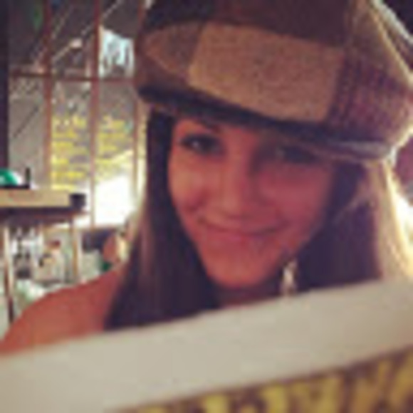 Profile Picture of Julia Grimm (@juliagrimm) on Poshmark