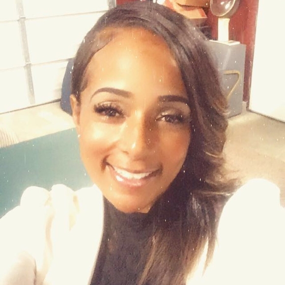 Profile Picture of Jasmine Quinn (@jasmine_quinn) on Poshmark