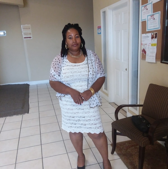 Profile Picture of Leona Eddison (@leonaeddison) on Poshmark