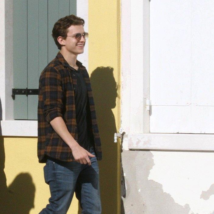 Profile Picture of tomluuv (@tomluuv) on Tiktok