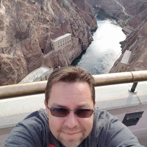 Profile Picture of Travis Cardoza (@tcardoza75) on Poshmark