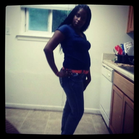 Profile Picture of Leeka Johnson (@leekaloves5) on Poshmark