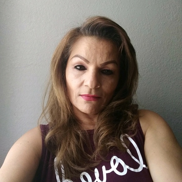 Profile Picture of Sylvia Sanchez (@sanchez1202) on Poshmark