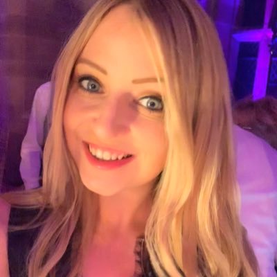 Profile Picture of Laura Holloway (@LHolloway_11) on Twitter