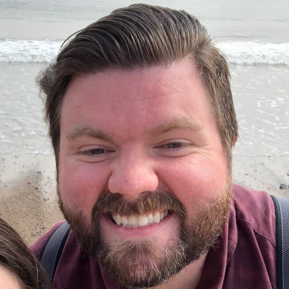 Profile Picture of Ian Power (@ian_power) on Poshmark