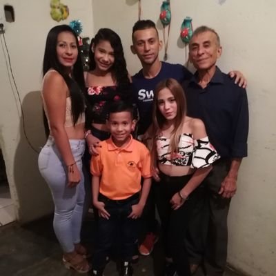 Profile Picture of Alexander Sandoval (@Alexand45819498) on Twitter
