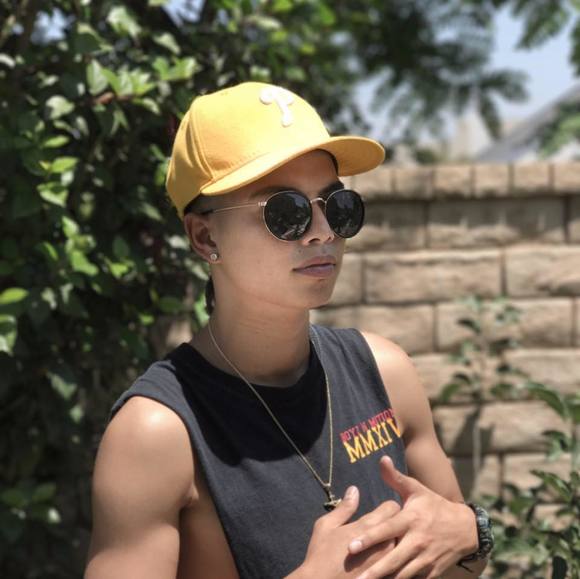 Profile Picture of Mark Espiritu (@bam_espiritu) on Poshmark