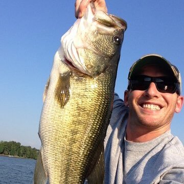 Profile Picture of Chase Graves (@TheChaseG) on Twitter