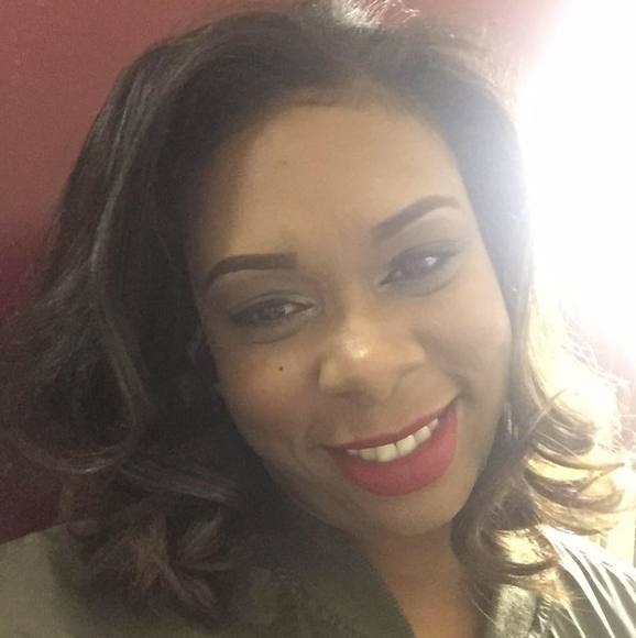 Profile Picture of Tashima Jackson (@tjack30) on Poshmark