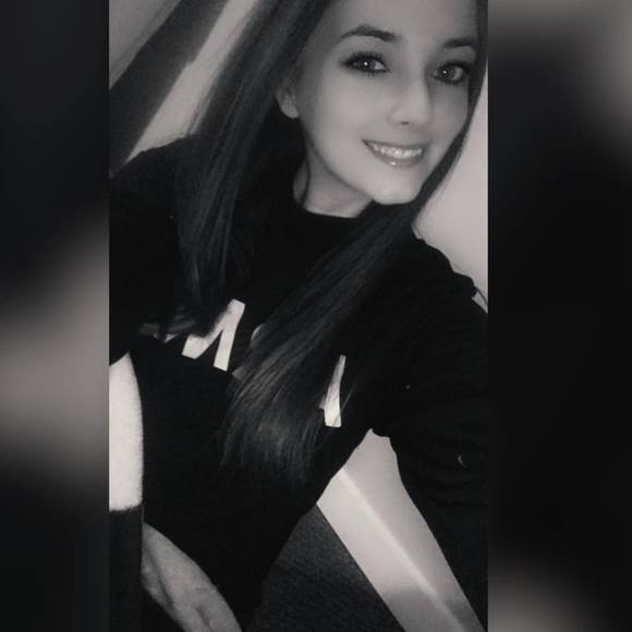 Profile Picture of Autumn Prothero (@aprothero22) on Poshmark