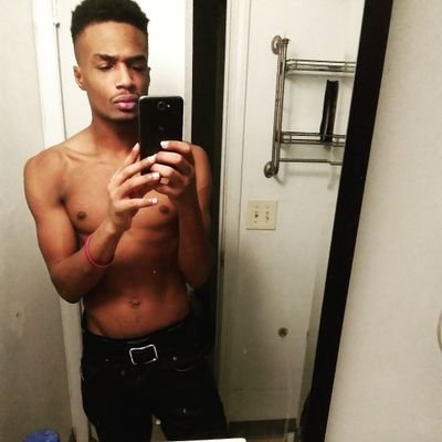 Profile Picture of Carlen Jay (@The_Creator29) on Twitter