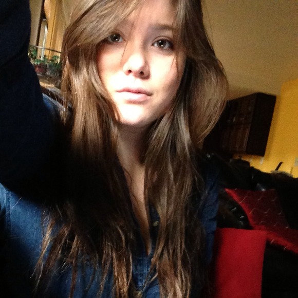 Profile Picture of Akasha Trisler (@atrisler) on Poshmark