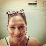 Profile Picture of Lisa Strauss (@12daisies) on Instagram