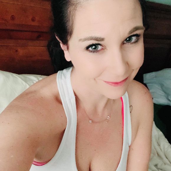 Profile Picture of Christeen Neilson (@cneilson) on Poshmark