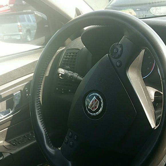 Profile Picture of Bernica Raven (@bernica) on Poshmark