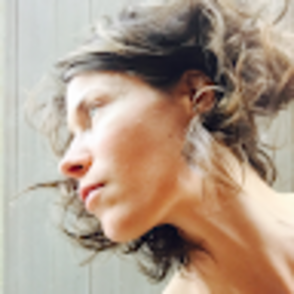 Profile Picture of Sarah Baumert (@smbaumert) on Poshmark