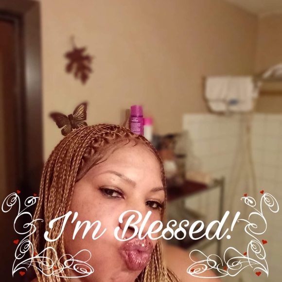 Profile Picture of Karen Mcclenton (@mcclentonkaren) on Poshmark