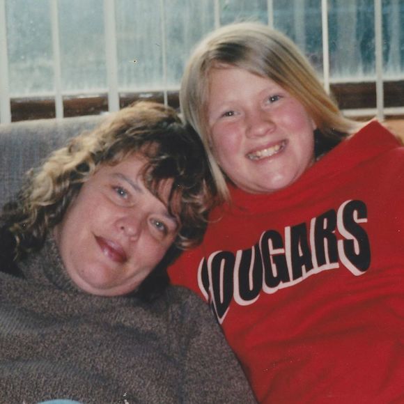 Profile Picture of Melanie Schwartz boschaert (@melloinmn) on Poshmark